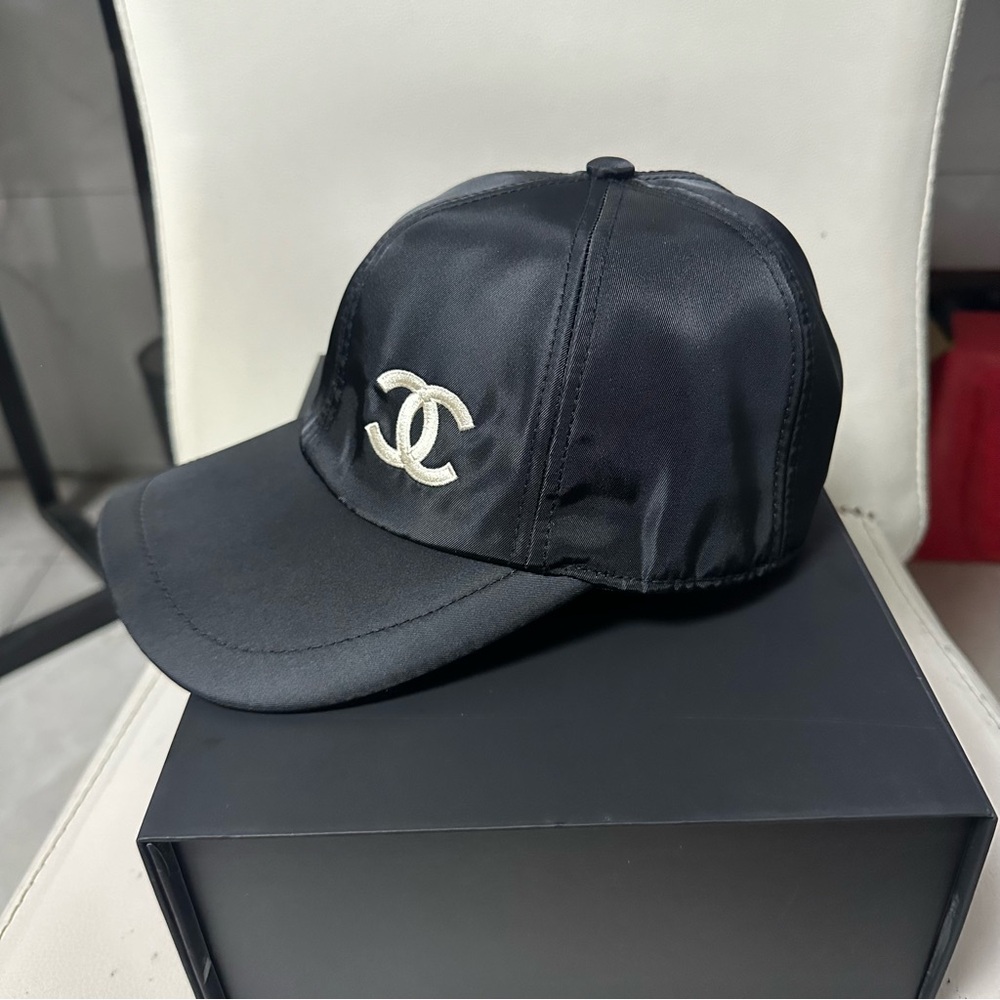 Chanel hat☘️